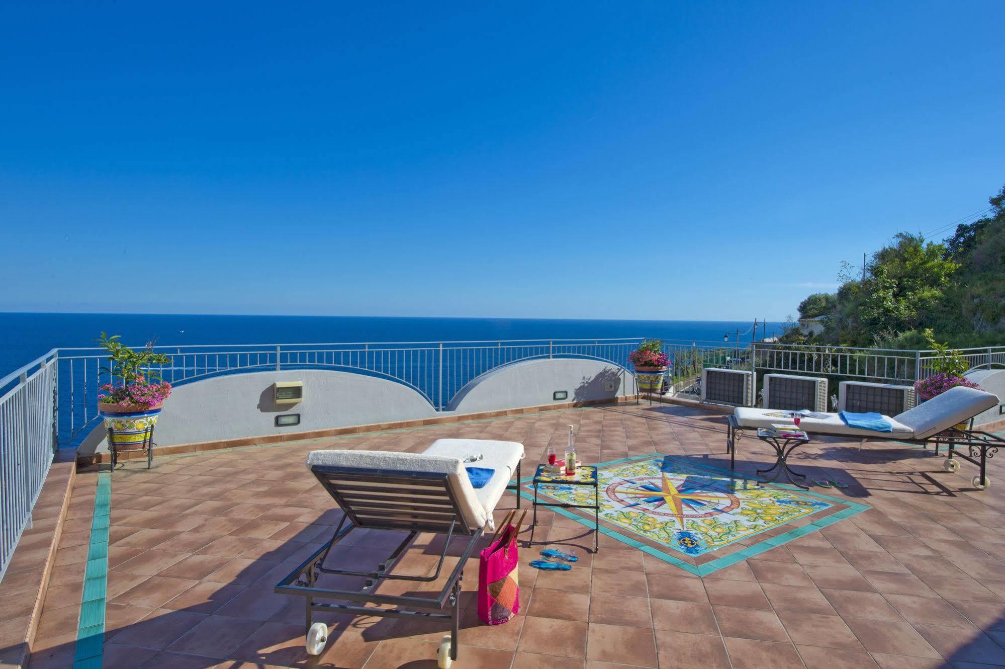 Aparthotel Il Giardino Dei Limoni Praiano Exteriér fotografie